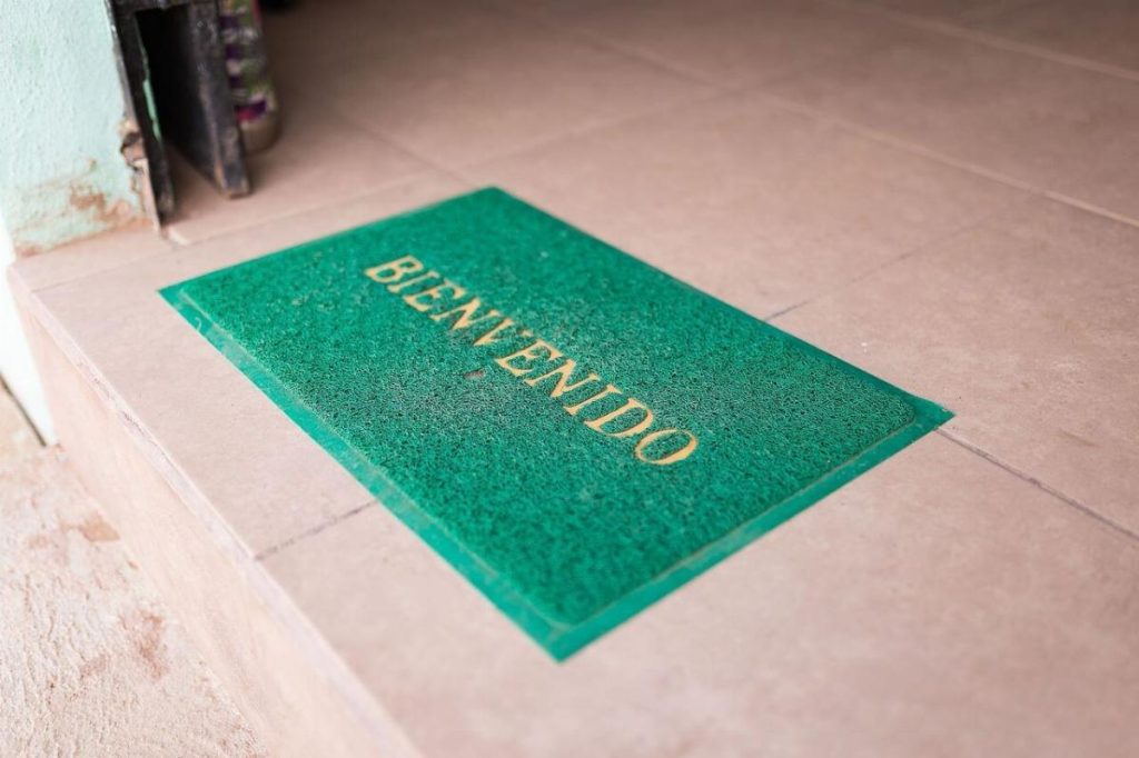 Un tocco di classe per la tua struttura: zerbini personalizzati per hotel e B&B 1